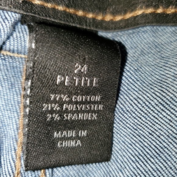 Lane Bryant 24 petite straight leg, bootcut jeans. Tighter tummy technology. - Picture 4 of 8